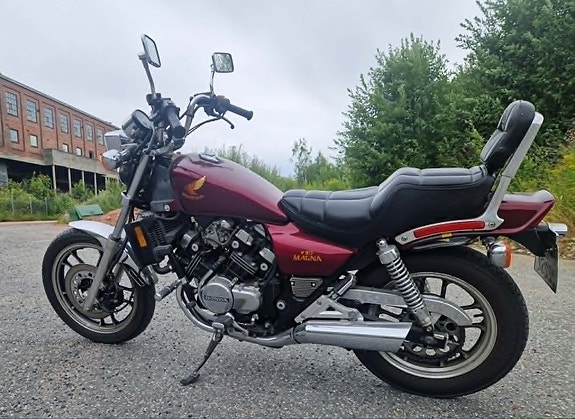 Honda Magna V30 2 of 3