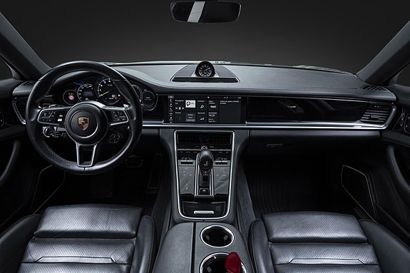 Porsche Panamera 12 of 30