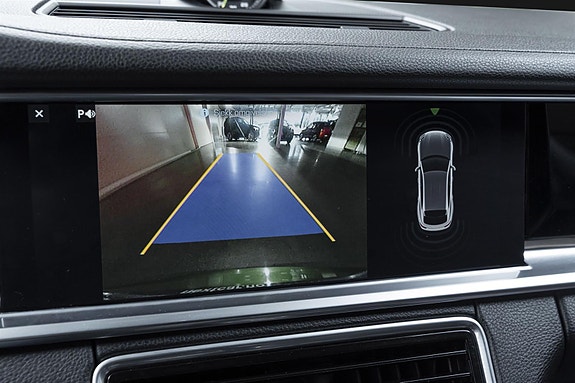 Porsche Panamera 18 of 30