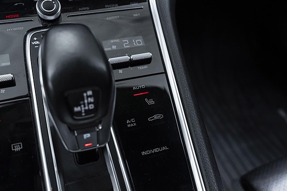 Porsche Panamera 22 of 30