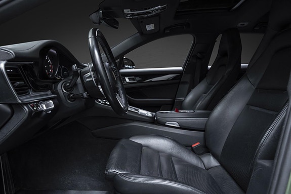 Porsche Panamera 11 of 30