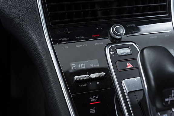 Porsche Panamera 20 of 30