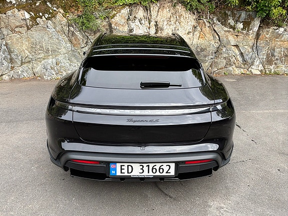 Porsche Taycan 4S 9 of 30