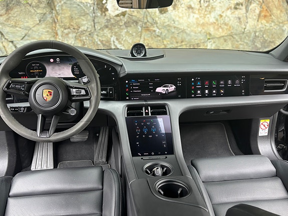 Porsche Taycan 4S 23 of 30