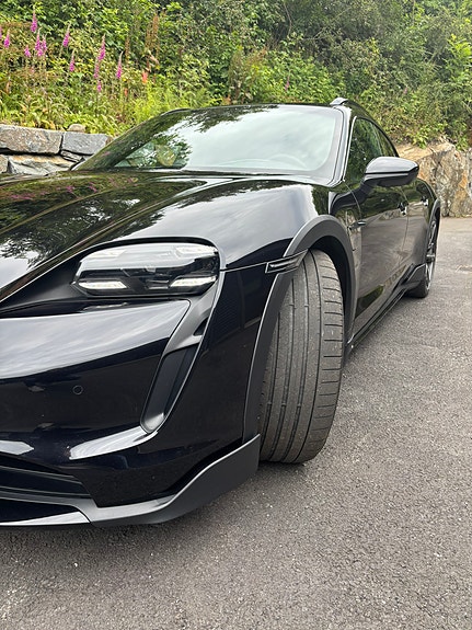 Porsche Taycan 4S 4 of 30