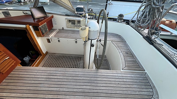 LANGTUR: Hallberg Rassy 382 - Teakdekk 2015 - Rigg 2013 – Godt utstyrt 20 of 30