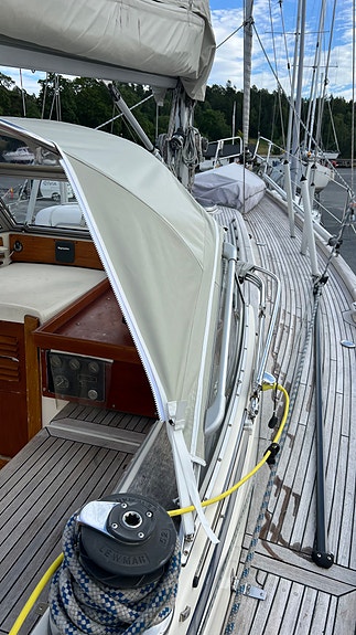 LANGTUR: Hallberg Rassy 382 - Teakdekk 2015 - Rigg 2013 – Godt utstyrt 25 of 30