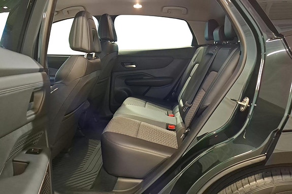 Nissan Ariya 7 of 25