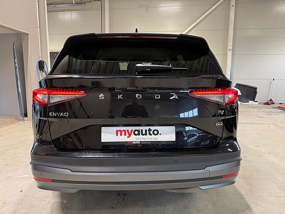 Skoda Enyaq 4 of 5