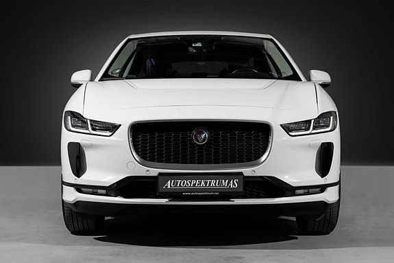 Jaguar I-PACE 3 of 5