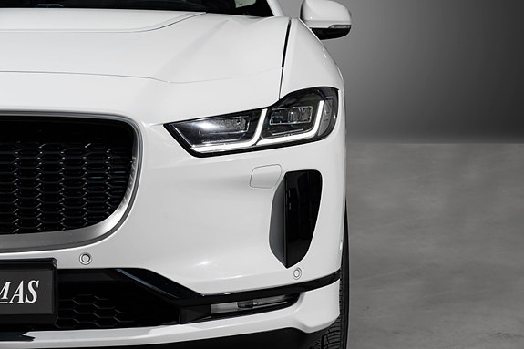Jaguar I-PACE 4 of 5