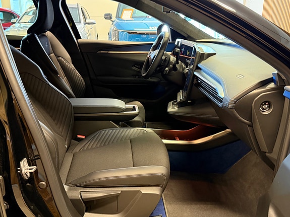 Renault Scenic E-Tech 25 of 26