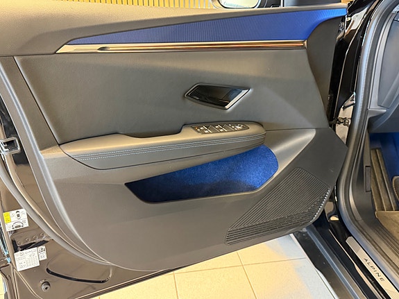 Renault Scenic E-Tech 19 of 26