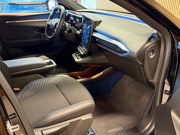 Renault Scenic E-Tech 24 of 26