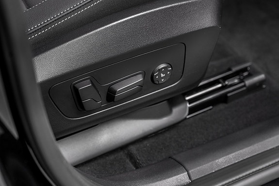 BMW iX2 25 of 27