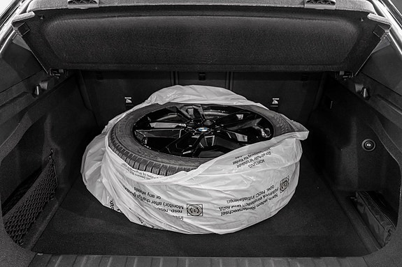 BMW iX2 22 of 27