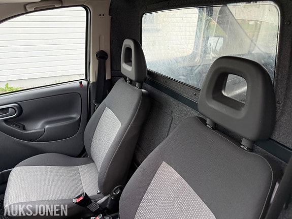 Opel Combo 17 of 30