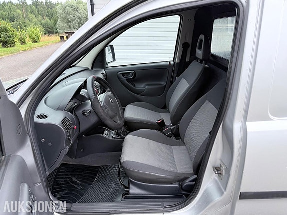 Opel Combo 16 of 30