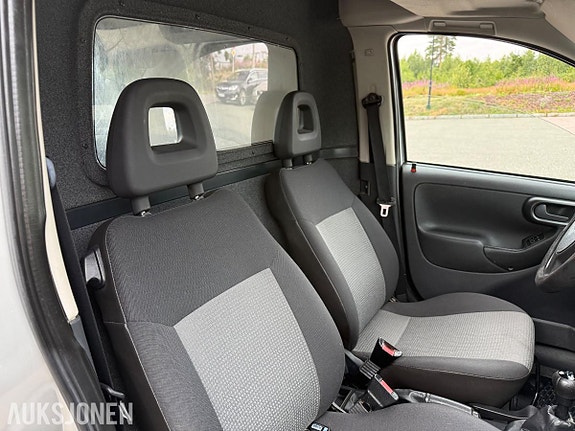 Opel Combo 22 of 30