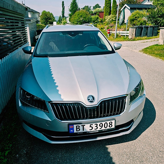 Skoda Superb 9 of 13