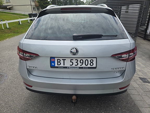 Skoda Superb 13 of 13