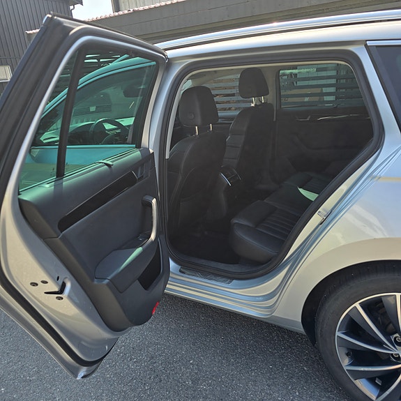 Skoda Superb 8 of 13