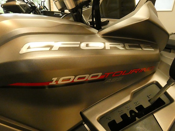 CFMOTO Cforce 1000 Touring Pro ABS 13 of 16
