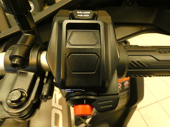 CFMOTO Cforce 1000 Touring Pro ABS 11 of 16