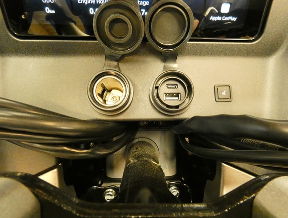 CFMOTO Cforce 1000 Touring Pro ABS 9 of 16