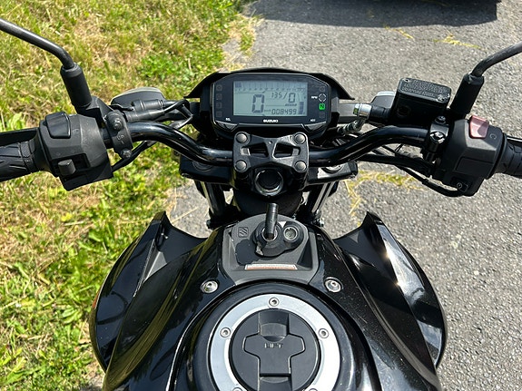 Suzuki GSX-S 125 2 of 5