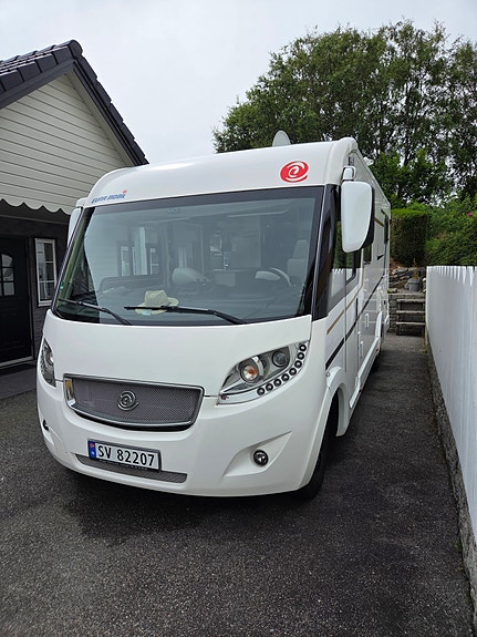 Eura Mobil IL655EB 2 of 5