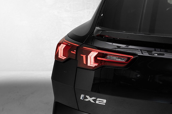 BMW iX2 11 of 30