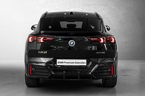 BMW iX2 9 of 30
