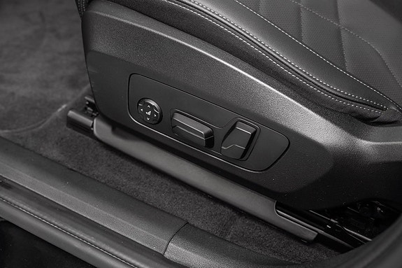 BMW iX2 28 of 30