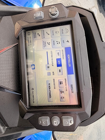 Polaris 850 Switchback Assault 7 of 8