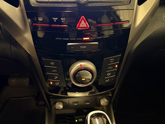 SsangYong Tivoli 21 of 28