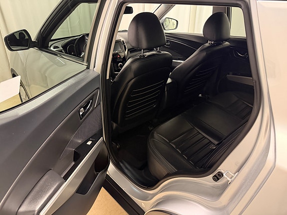SsangYong Tivoli 10 of 28