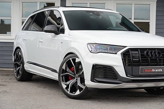 Audi Q7 4 of 5