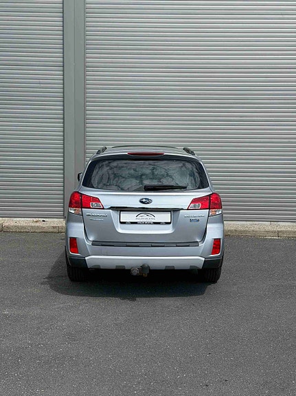Subaru Outback 8 of 16