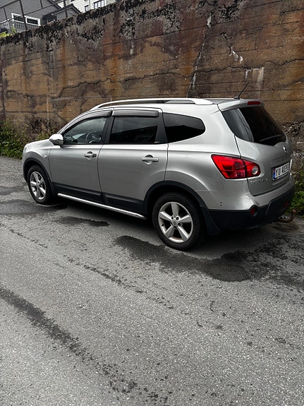Nissan Qashqai+2 2 of 5