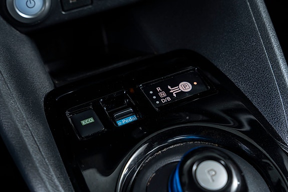 Nissan Leaf 14 of 27