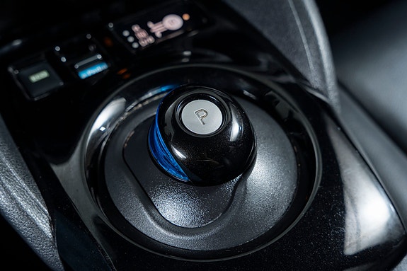 Nissan Leaf 15 of 27