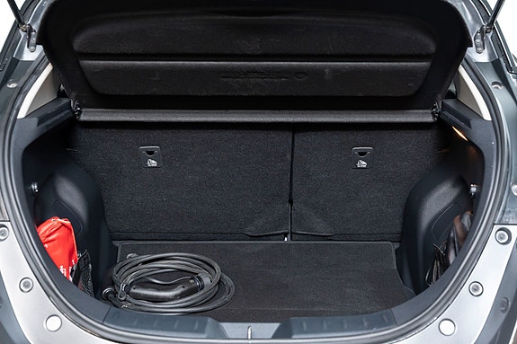 Nissan Leaf 24 of 27