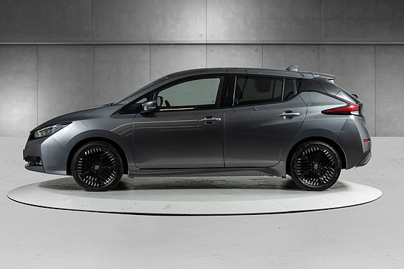 Nissan Leaf 8 of 27