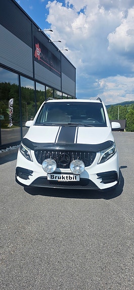 Mercedes-Benz Vito 119 2 of 5