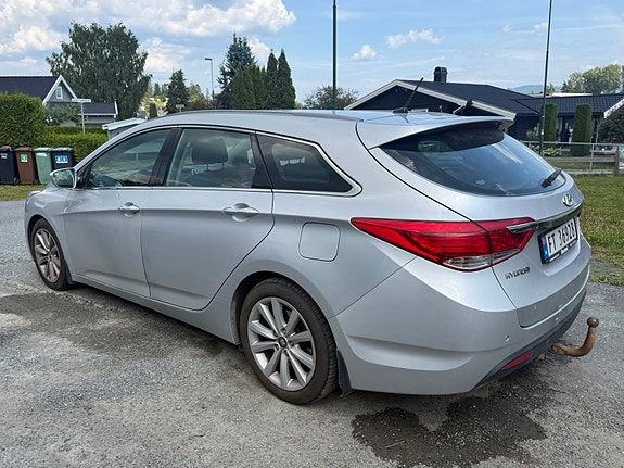 Hyundai i40 4 of 5