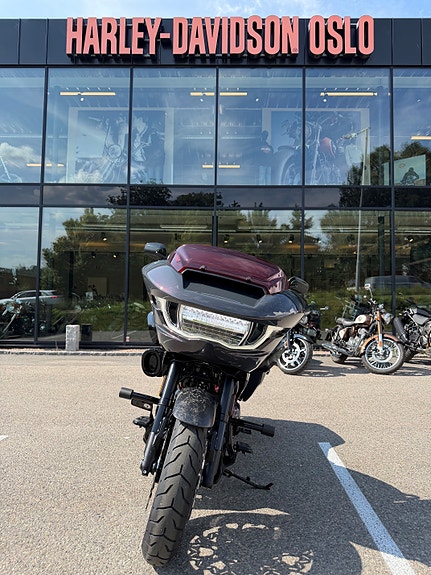 Harley-Davidson FLTRXSTSE ROAD GLIDE CVO ST 121 13 of 15
