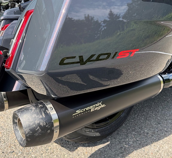 Harley-Davidson FLTRXSTSE ROAD GLIDE CVO ST 121 7 of 15