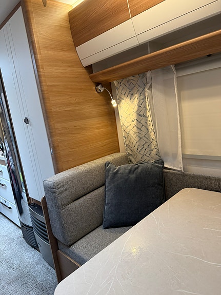 Hobby 515 UHK De luxe Velholdt familievogn | Fiamma ZIP-markise | Fuktgaranti til 2027 20 of 30
