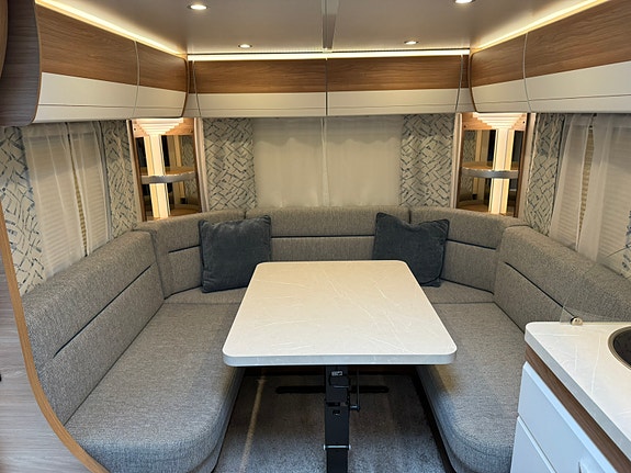 Hobby 515 UHK De luxe Velholdt familievogn | Fiamma ZIP-markise | Fuktgaranti til 2027 8 of 30